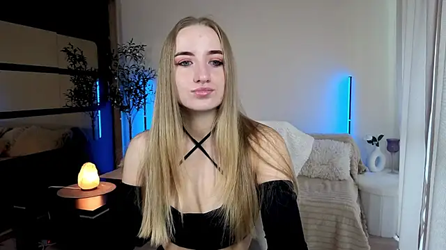 Oxy Foxie online show from June 2026 03:46:02 PM