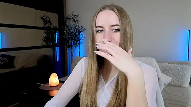 Oxy Foxie online show from June 2026 01:55:02 PM