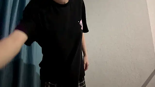 Snapshot of StaticBliss chatting on March 2026 06:15:01 PM StaticBliss online show from March 2026 06:15:01 PM