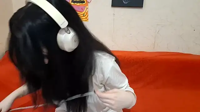 Snapshot of MindyMinty chatting on February 2026 06:10:02 AM MindyMinty online show from February 2026 06:10:02 AM