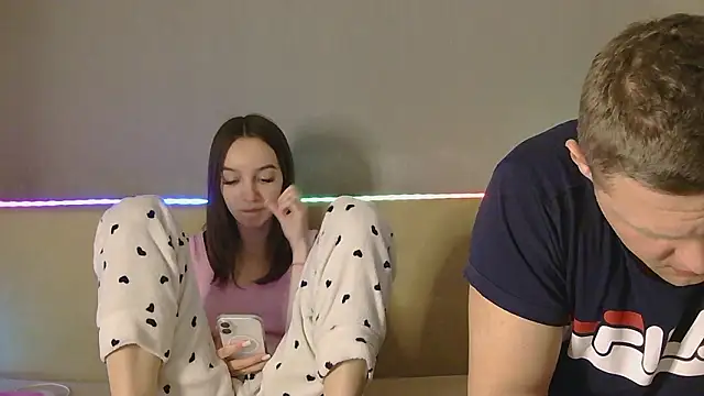 CandySurprise19 online show from March 2026 05:28:01 PM