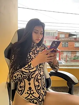 Aylin fire online show from February 2026 07:11:02 PM