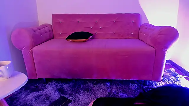 Kattengel  online show from April 2026 10:27:02 PM