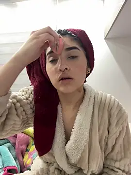 Kattengel  online show from March 2026 07:04:01 PM