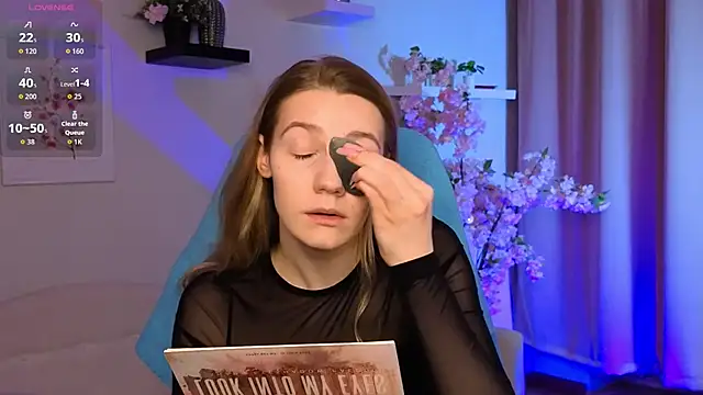 Vanessa  Lui online show from February 2026 04:17:02 PM