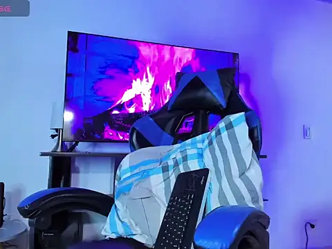 Lyam Russo online show from March 2026 04:18:01 AM