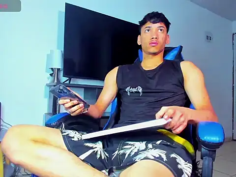 Lyam Russo online show from April 2026 07:58:01 AM