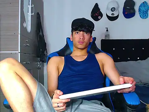 Lyam Russo online show from February 2026 08:52:01 PM