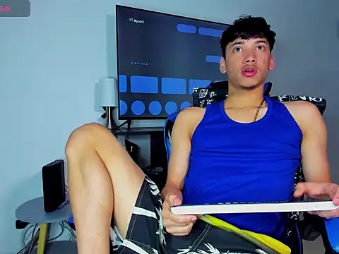 Lyam Russo online show from April 2026 03:02:01 AM