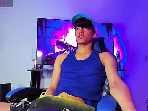 Lyam Russo online show from March 2026 04:28:02 AM