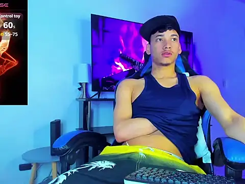 Lyam Russo online show from March 2026 06:14:01 AM