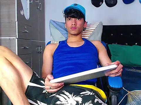 Lyam Russo online show from March 2026 07:32:02 PM