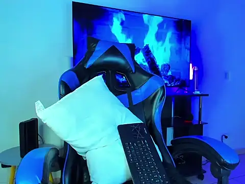 Lyam Russo online show from March 2026 06:03:02 AM