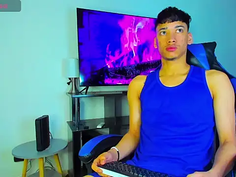 Lyam Russo online show from March 2026 08:36:01 AM