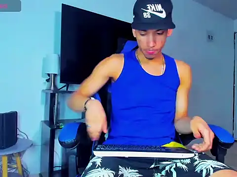 Lyam Russo online show from April 2026 05:09:01 AM