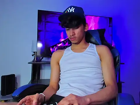 Lyam Russo online show from March 2026 04:09:01 AM