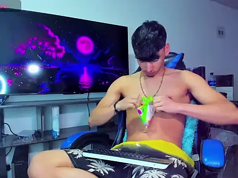 Lyam Russo online show from June 2026 05:51:01 AM