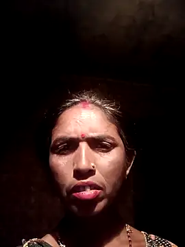 Snapshot of Hot_re83 chatting on February 2026 07:03:02 PM Hot re83 online show from February 2026 07:03:02 PM