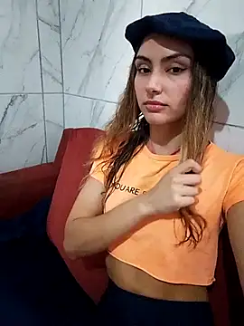 Larinhacat online show from March 2026 09:00:01 PM
