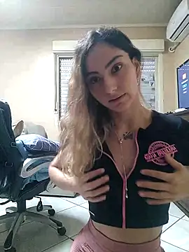 Larinhacat online show from February 2026 07:44:02 PM