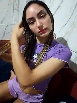 Larinhacat online show from March 2026 02:06:02 AM