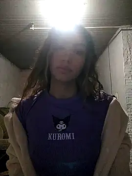 Larinhacat online show from February 2026 04:54:01 AM