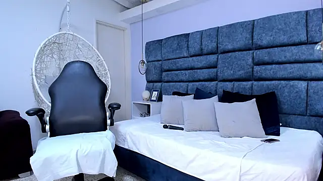 electraknox online show from February 2026 05:24:02 PM