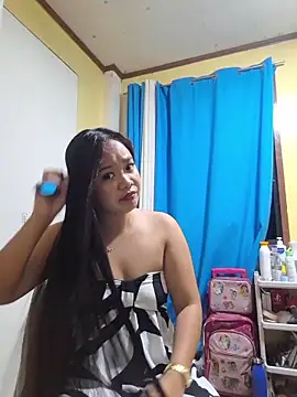 Polished Princess online show from April 2026 12:01:01 PM