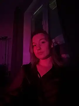 Snapshot of EmmaTurners chatting on February 2026 07:11:02 PM EmmaTurners online show from February 2026 07:11:02 PM