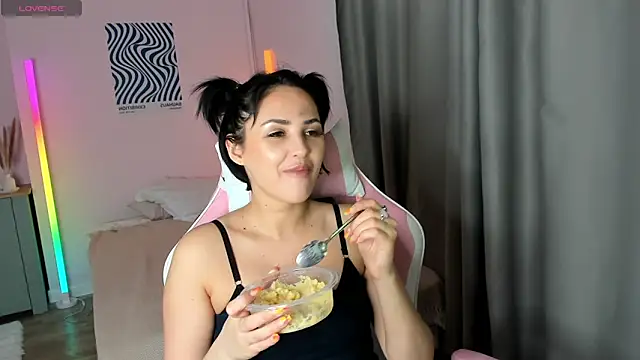 Mary Rice online show from April 2026 02:18:02 AM