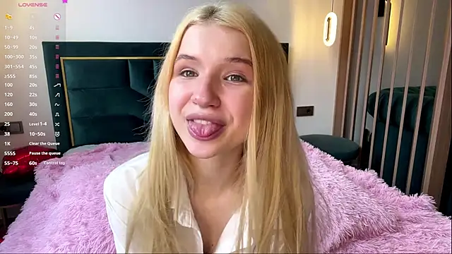 PrincessSwelgart online show from March 2026 01:35:02 PM