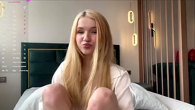 PrincessSwelgart online show from April 2026 01:17:02 PM