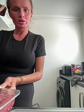 jadey19x online show from April 2026 12:13:02 PM