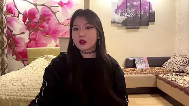 MaeRaads online show from March 2026 06:18:02 PM