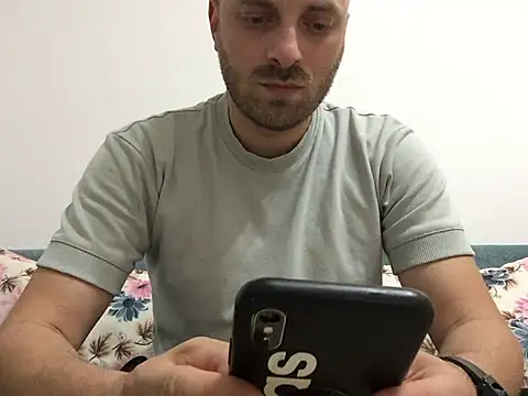 Snapshot of Scarbau chatting on May 2026 11:10:01 PM Scarbau online show from May 2026 11:10:01 PM