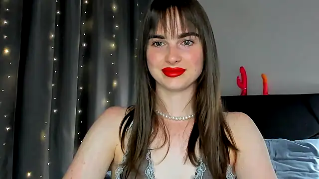 Snapshot of megann_fox2 chatting on June 2026 06:40:01 PM megann fox2 online show from June 2026 06:40:01 PM