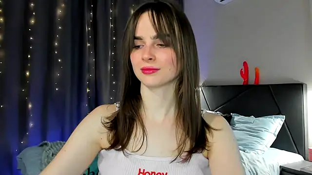 megann fox2 online show from March 2026 06:37:02 PM