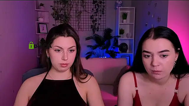 Snapshot of amalialowell chatting on June 2026 07:08:01 PM amalialowell online show from June 2026 07:08:01 PM