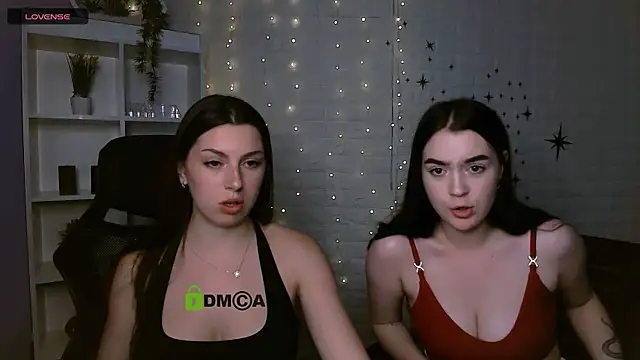Snapshot of amalialowell chatting on June 2026 07:20:01 PM amalialowell online show from June 2026 07:20:01 PM