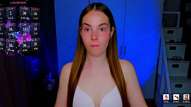 Snapshot of Maddy_Wood_ chatting on June 2026 04:06:02 PM Maddy Wood online show from June 2026 04:06:02 PM