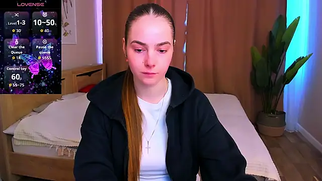 Maddy Wood  online show from March 2026 03:06:01 PM