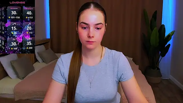 Maddy Wood  online show from March 2026 08:11:01 AM