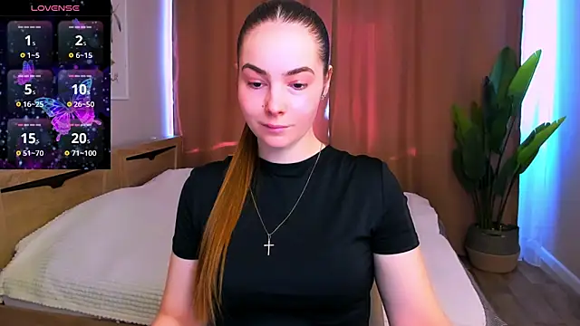 Maddy Wood  online show from March 2026 12:11:01 PM