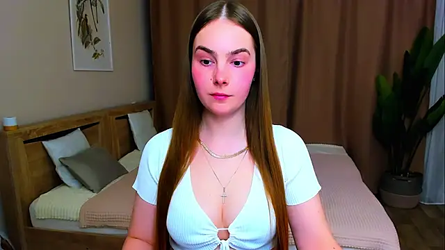 Maddy Wood  online show from April 2026 10:05:02 PM