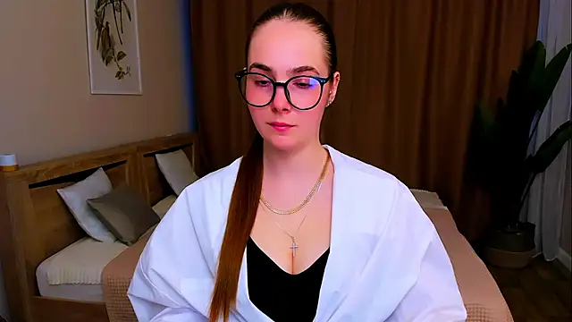 Maddy Wood  online show from April 2026 05:08:01 PM