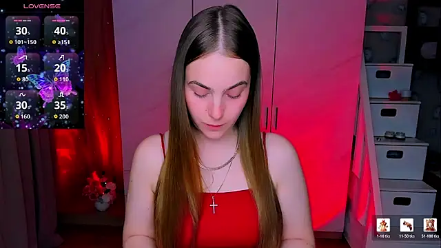 Snapshot of Maddy_Wood_ chatting on May 2026 05:28:01 PM Maddy Wood online show from May 2026 05:28:01 PM
