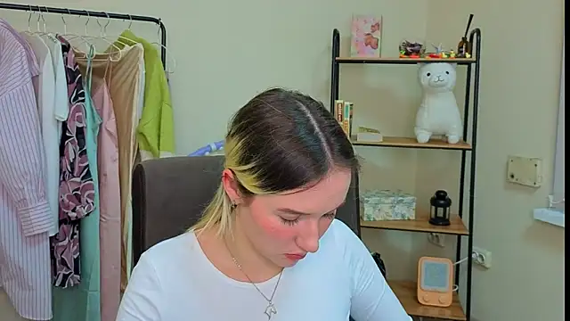 AshleyySchwartz online show from February 2026 12:57:02 PM