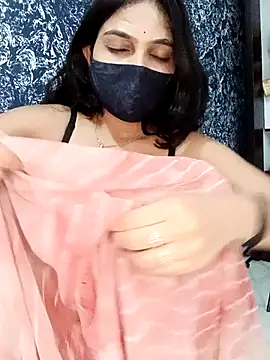 Snapshot of Cutie_babes01 chatting on May 2026 02:19:01 AM Cutie babes01 online show from May 2026 02:19:01 AM