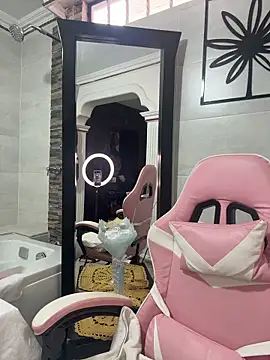 Kiarhatrixie1 online show from March 2026 04:02:02 PM