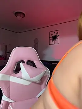 Kiarhatrixie1 online show from March 2026 05:26:01 PM